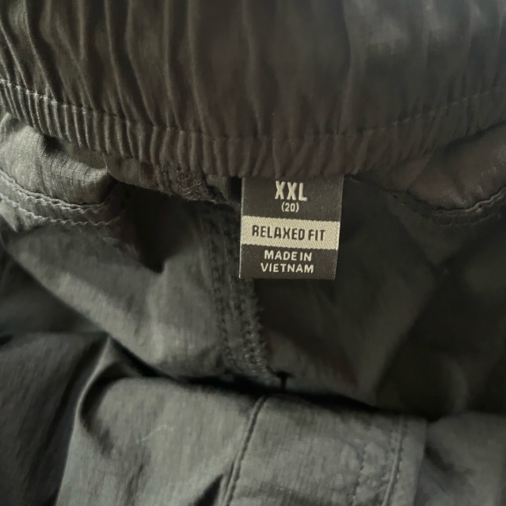 Carhartt Men's Charcoal Shorts - Picture 4 of 4